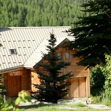 Le Troll Hameau Des Chazals Hautes Alpes *