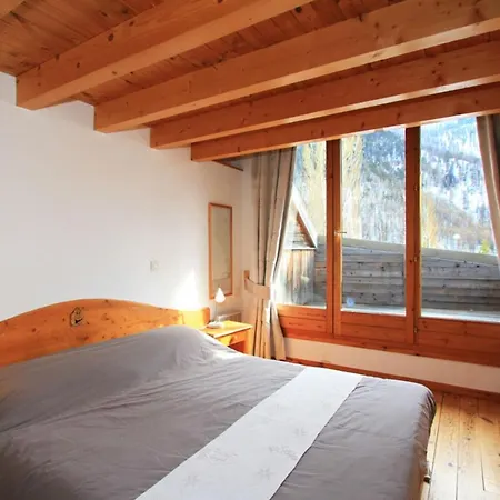 Le Troll Hameau Des Chazals Hautes Alpes *